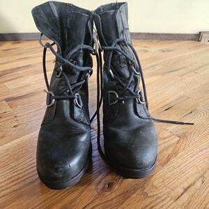Sorel Black Joan of Arc Boots for Women, All Leather Size 8
